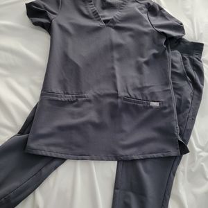 Figs jogger scrub set XS